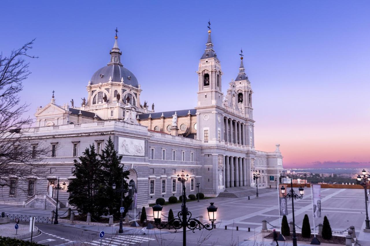 Puerta Del Sol Carretas Apartaments & Rooms Madrid Luaran gambar